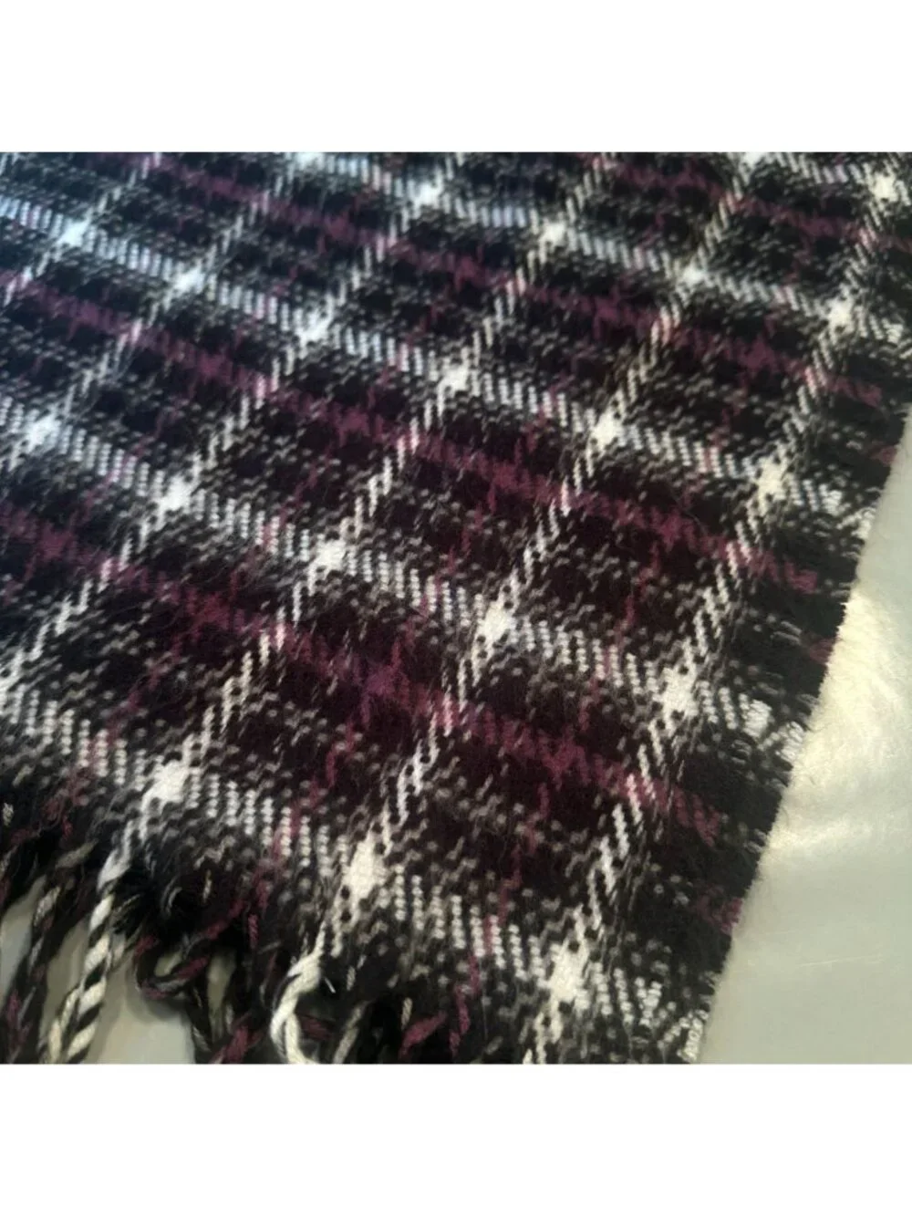 100 Percent Cashmere Scotland Scarf Tartan Plaid Wrap Shawl Tassels Black
